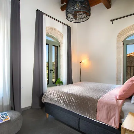 Divine Crete
